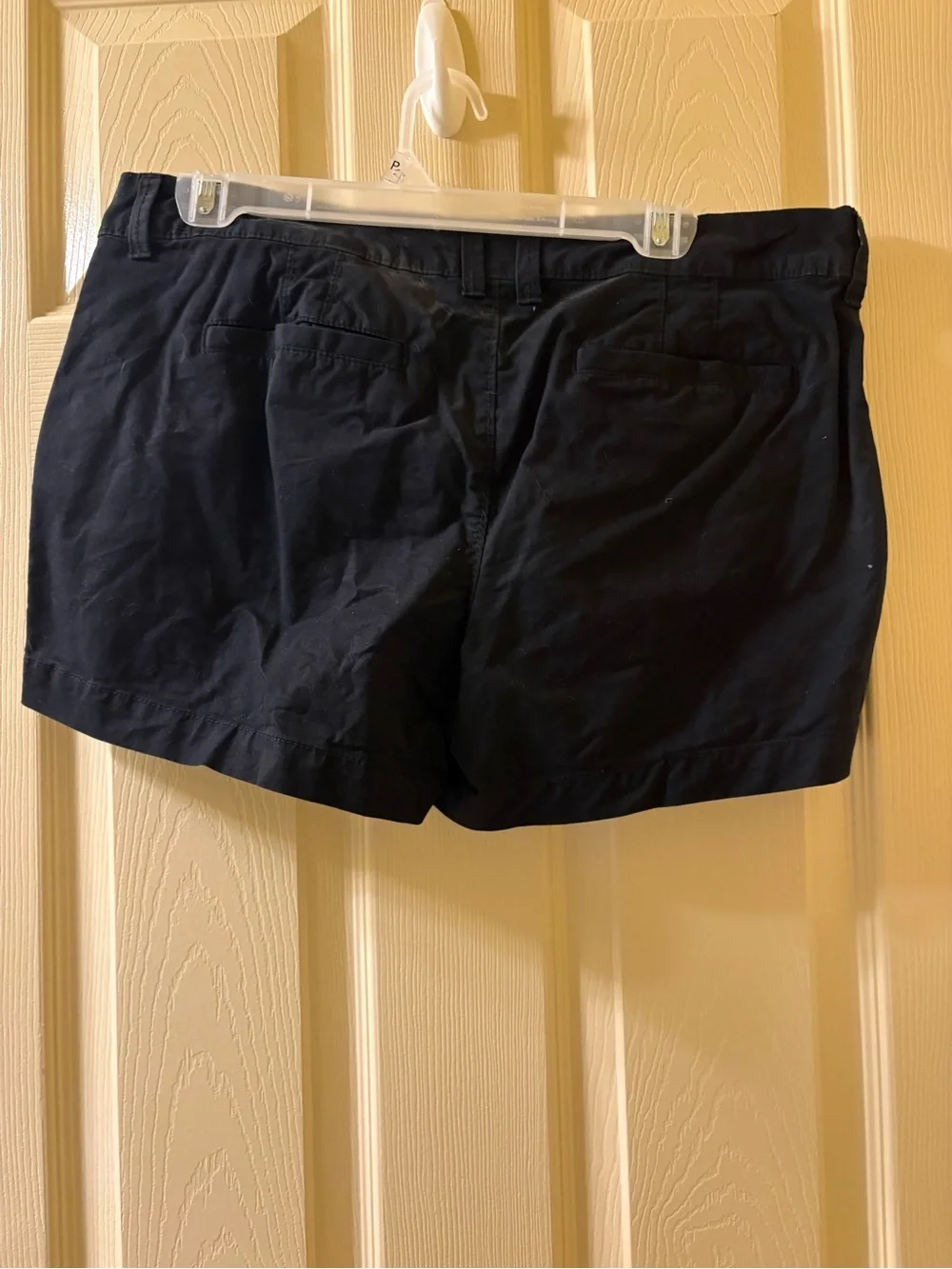 Old Navy Women’s Black Casual Chino Shorts